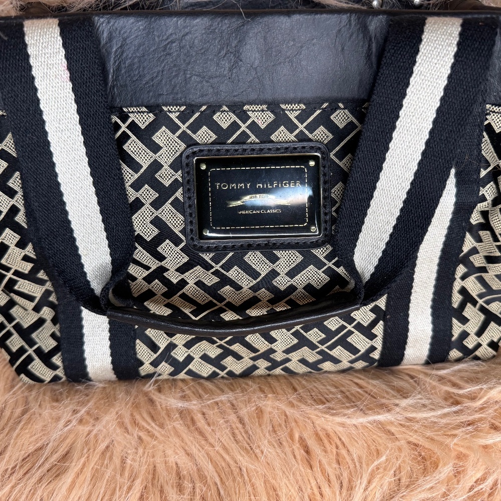 Tommy Hilfiger Purse